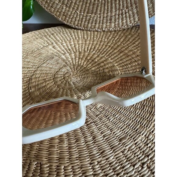 Large fun Hexagon tan sunglasses - Picture 9 of 9